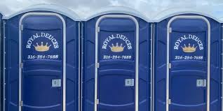 Best VIP or Luxury Restroom Trailers  in Weimar, TX